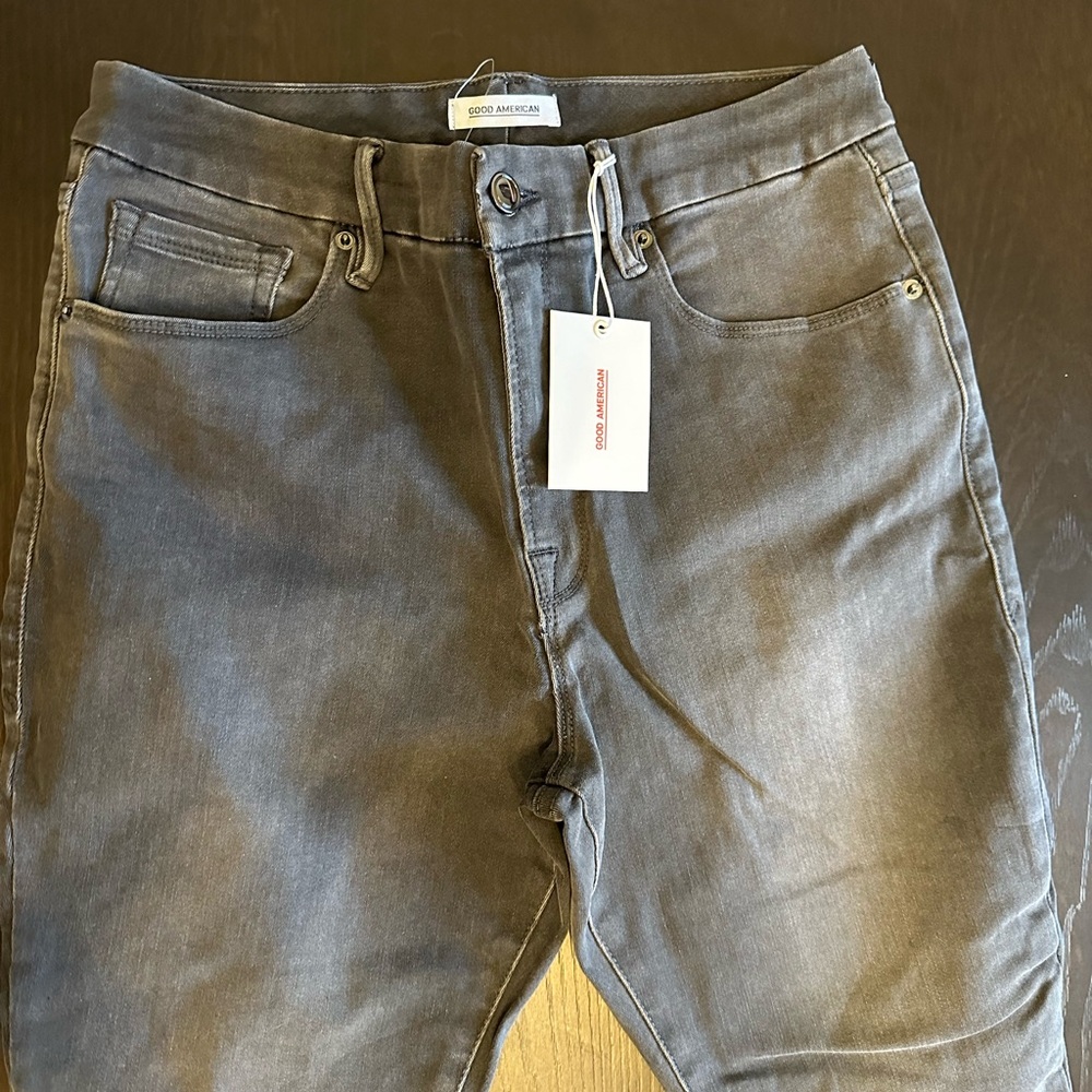 Good American jeans good legs crop, nice gray color, new w/tags from Nordstrom